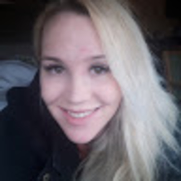 Meet your Posher, Chloe - Picture 1 of 1